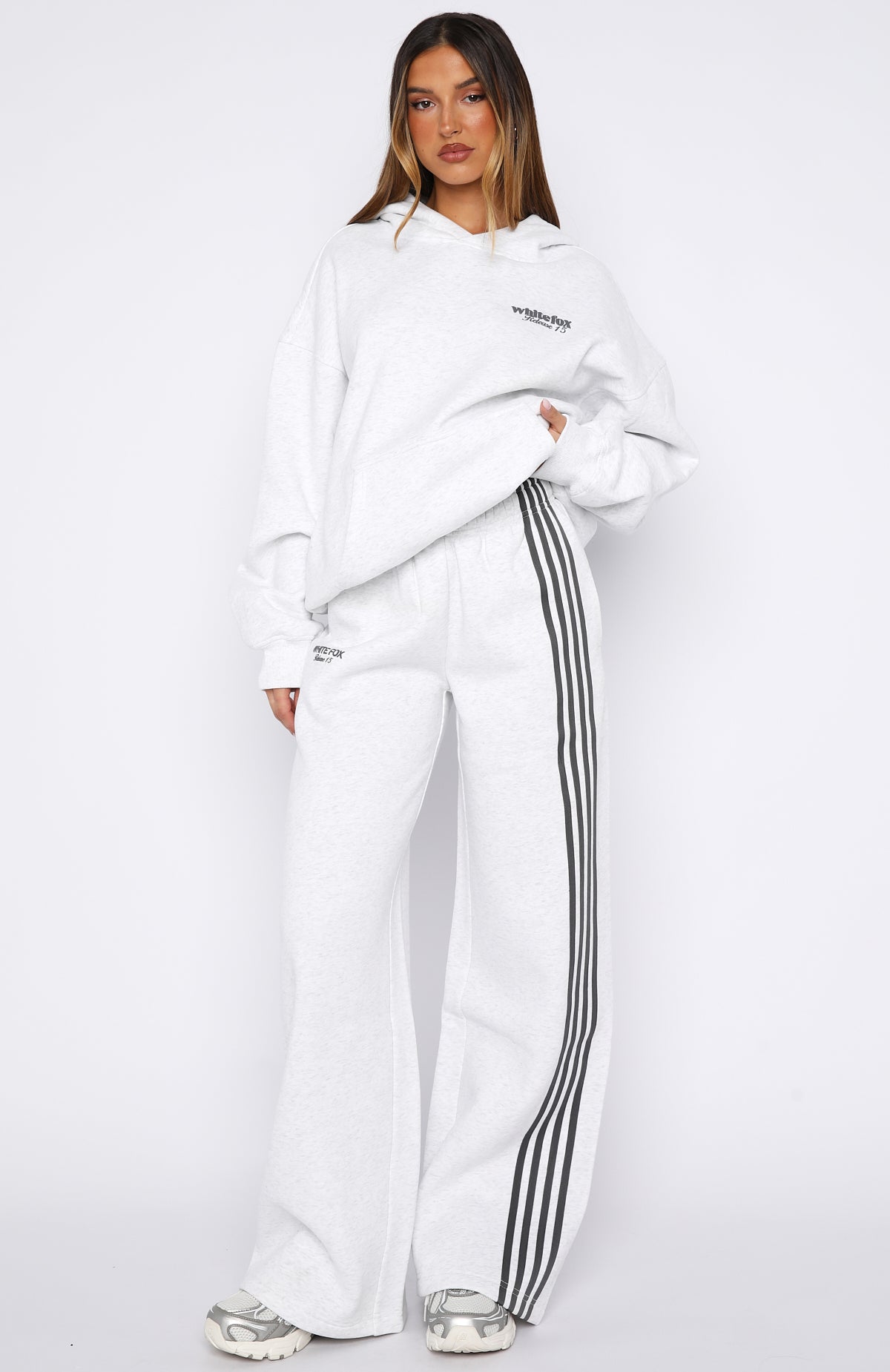 Release 15 Asalia Wide Leg Sweatpants Grey Marle | White Fox