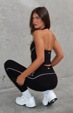 Conquer Crop Black/White