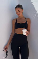 She's Healthy Sports Crop Black